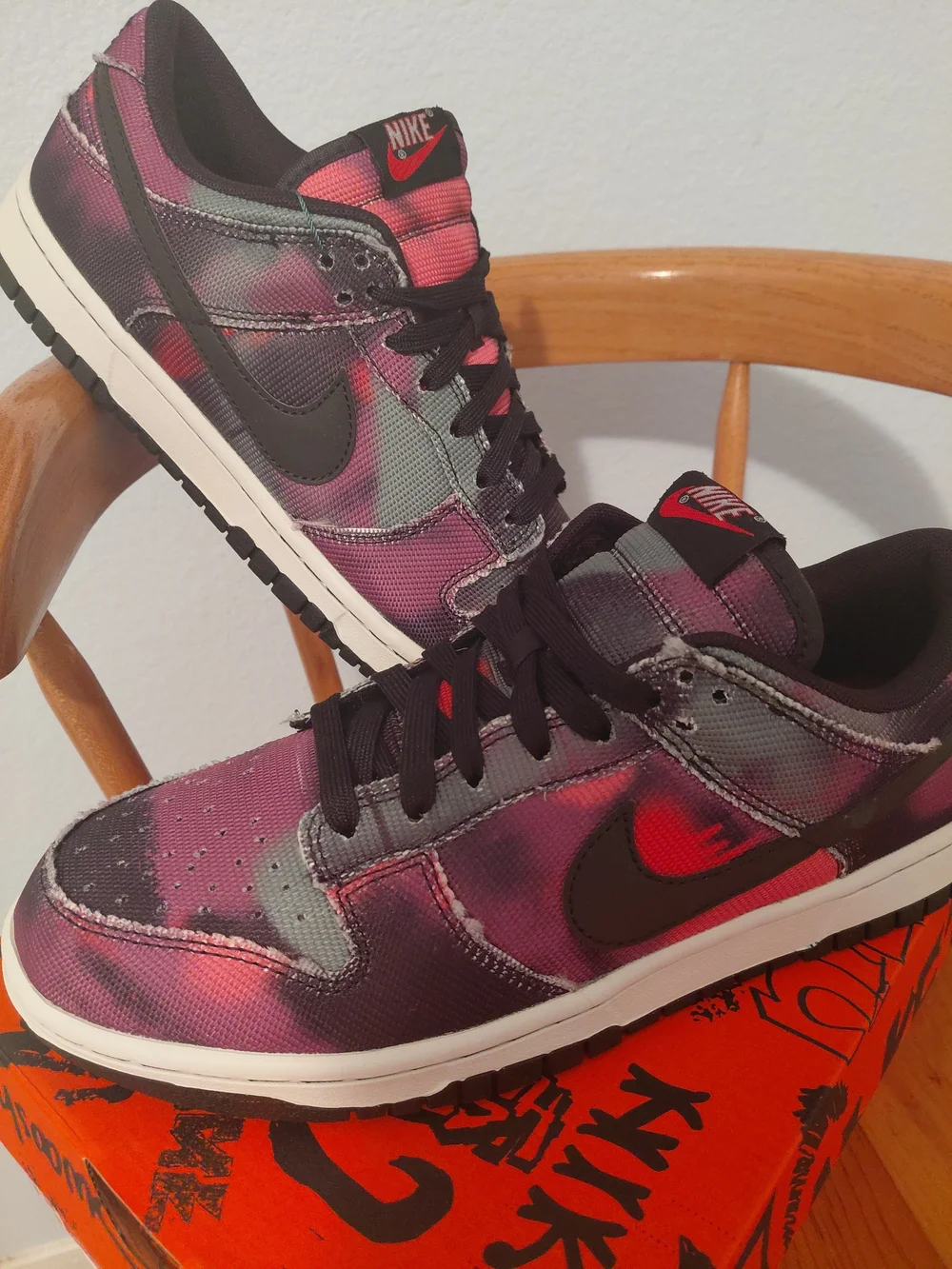 Brand New Nike Dunk Graffiti Multicolor Pink & Gray Graphic Sneakers